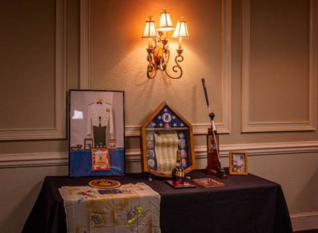 A picture containing indoor, bedroom

Description automatically generated